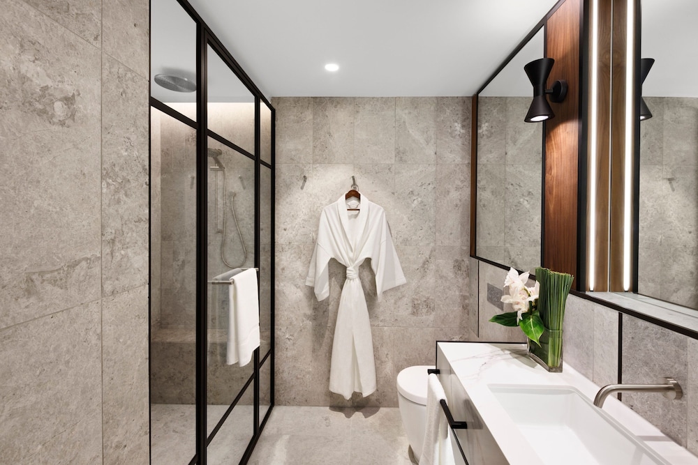Le Meridien Melbourne 50/50