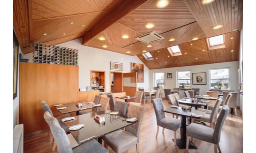 The Waterfront Hotel & Bistro 20/35