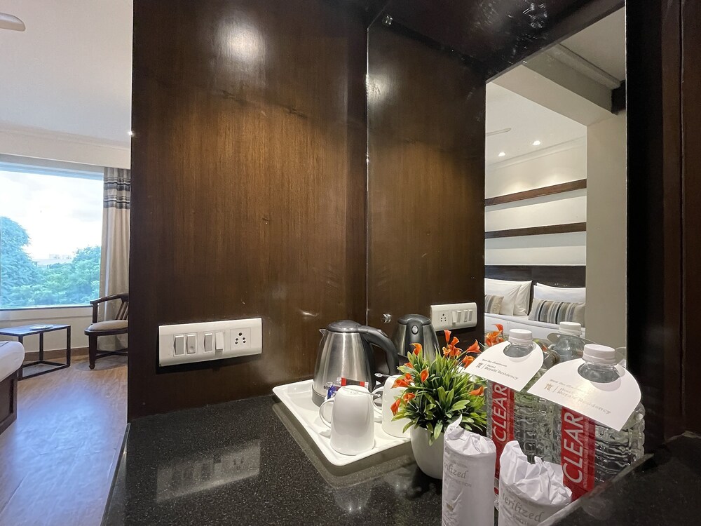 Royale Sarovar Portico Agra 42/65