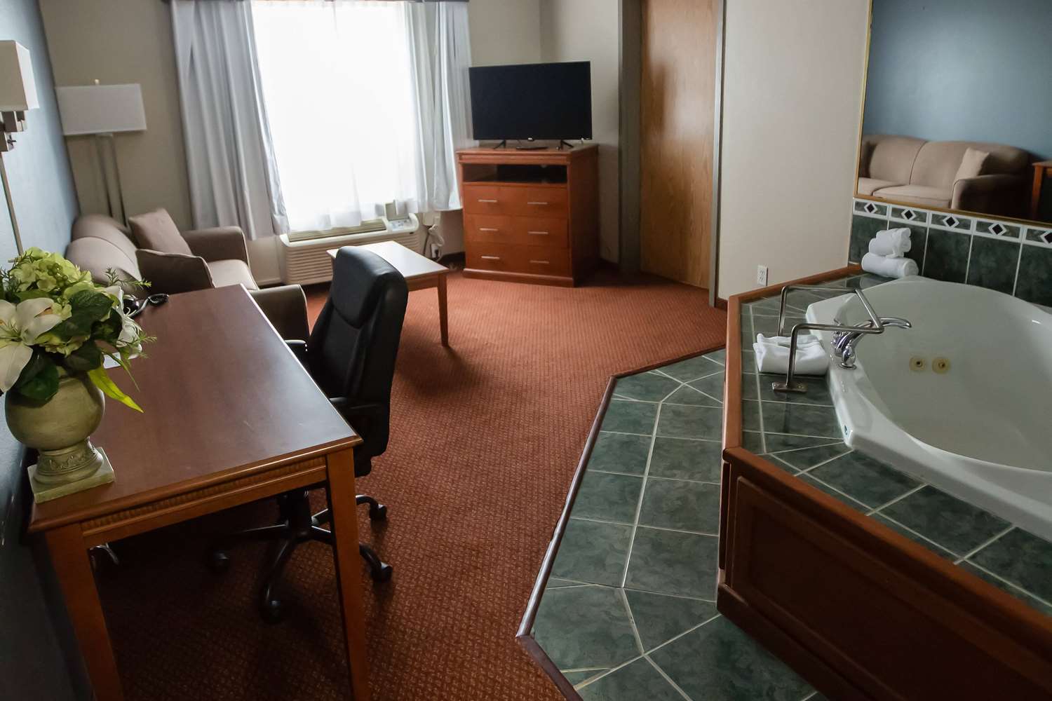Super 8 by Wyndham Whitecourt 26/30