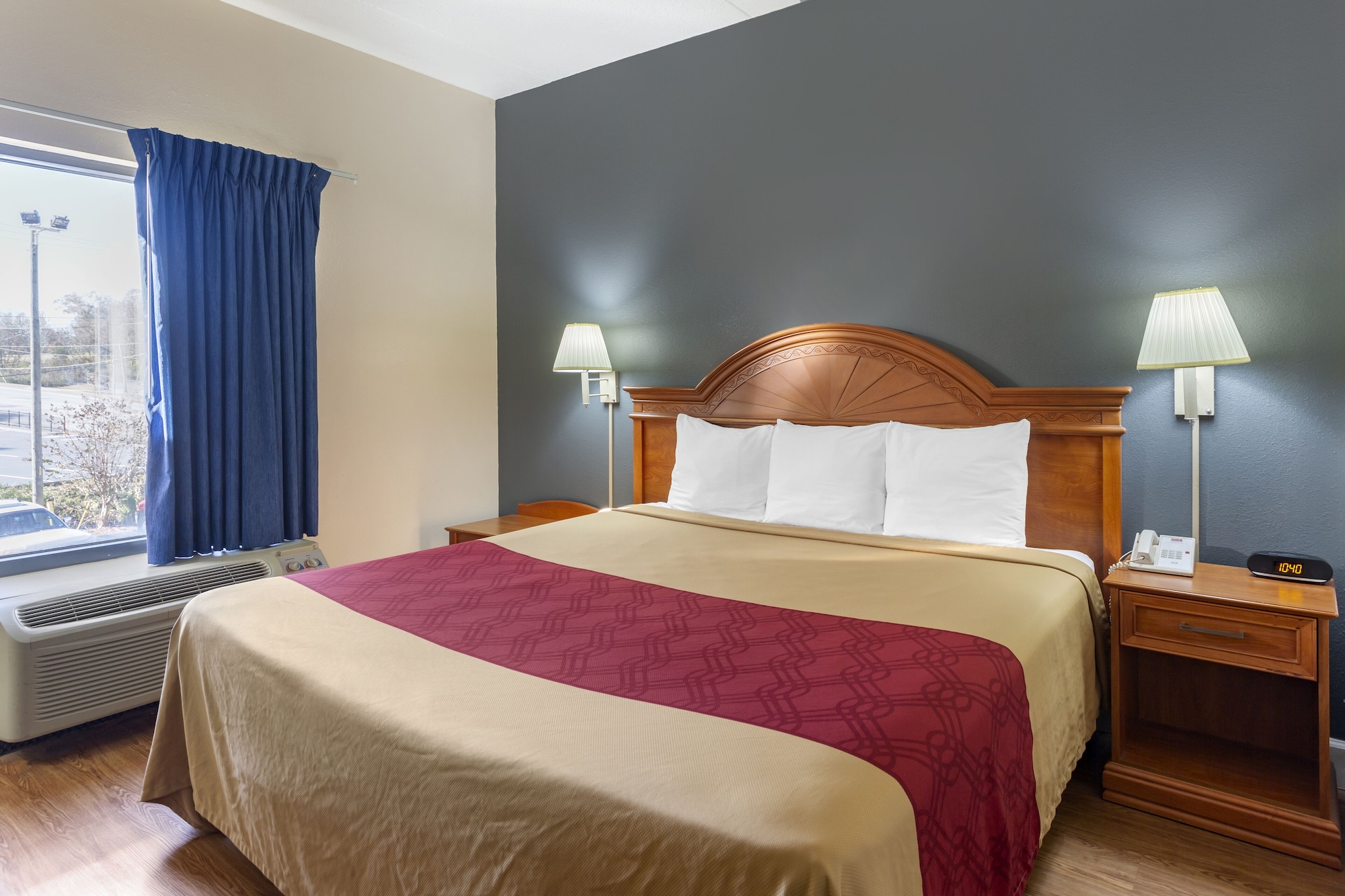ROOM, KING BED, ACCESSIBLE