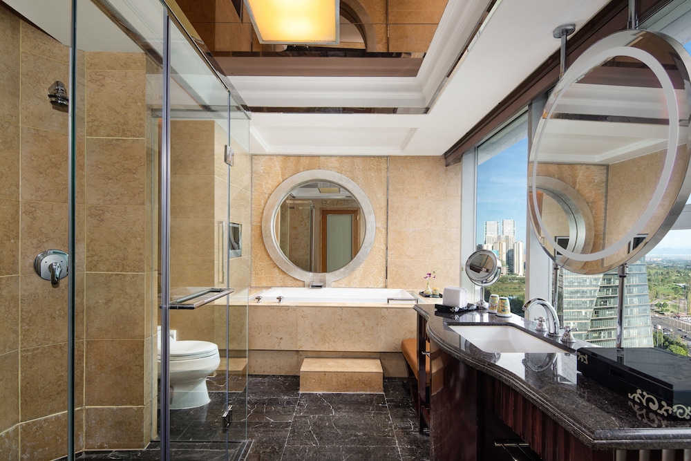 Intercontinental Chengdu Century City 17/82