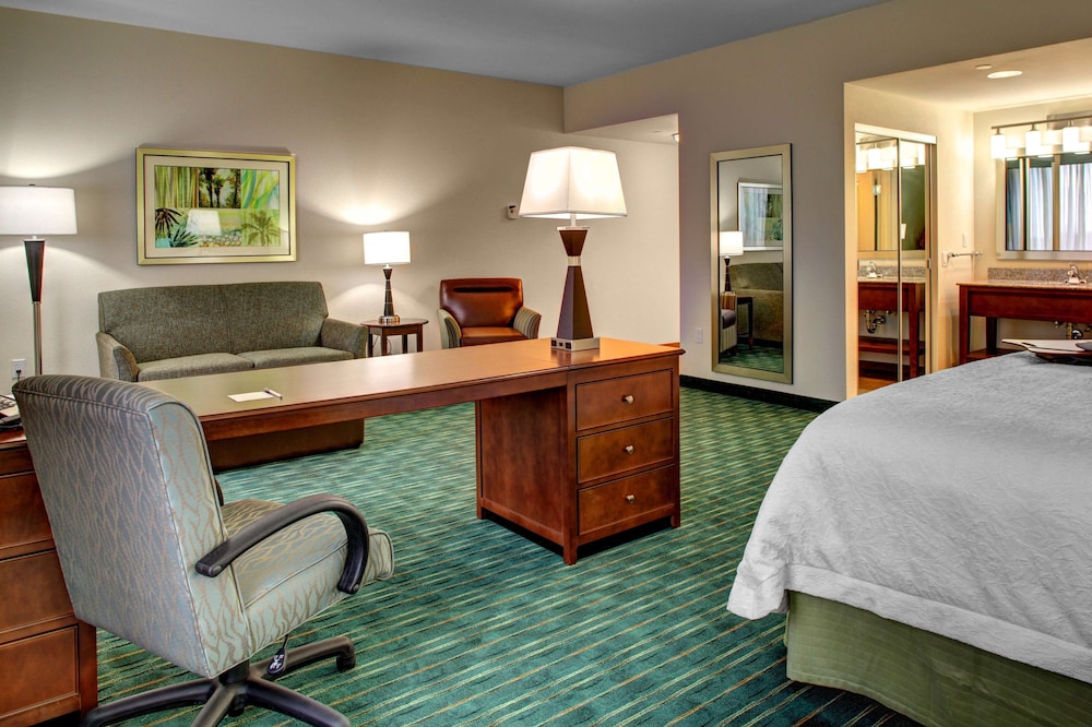 Hampton Inn & Suites Coconut Creek 32/49