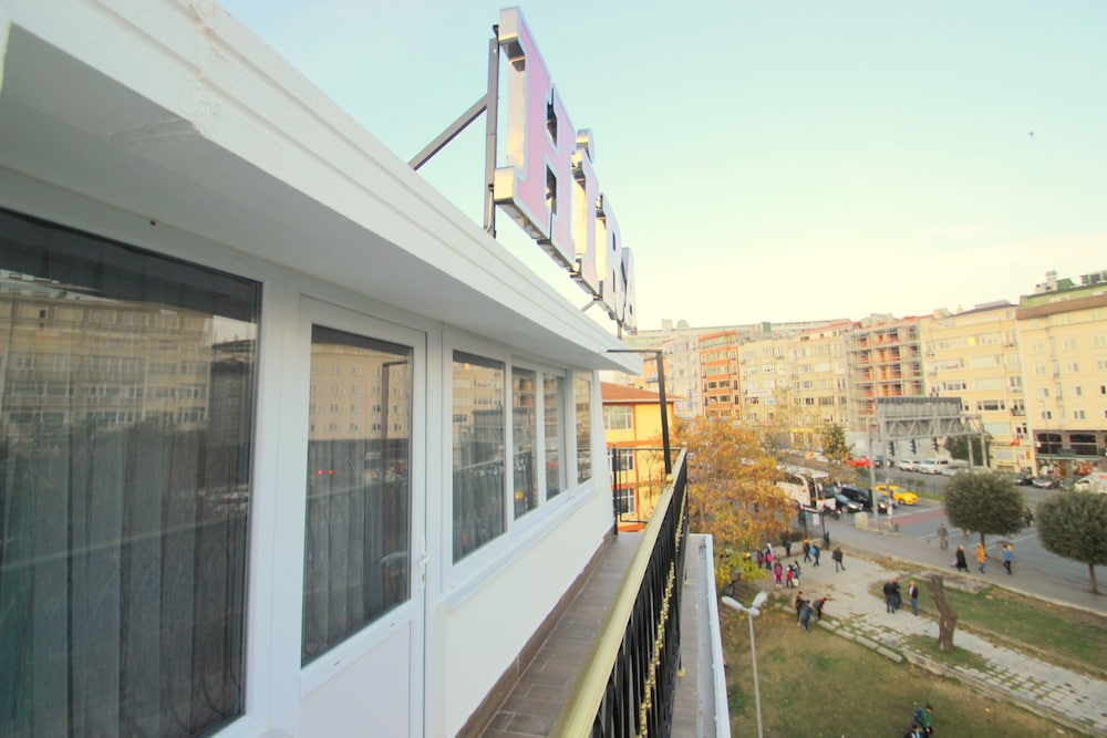 Hira Hotel 6/57