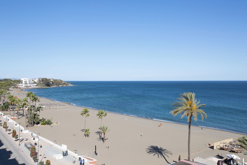Hotel Mediterraneo 30/50