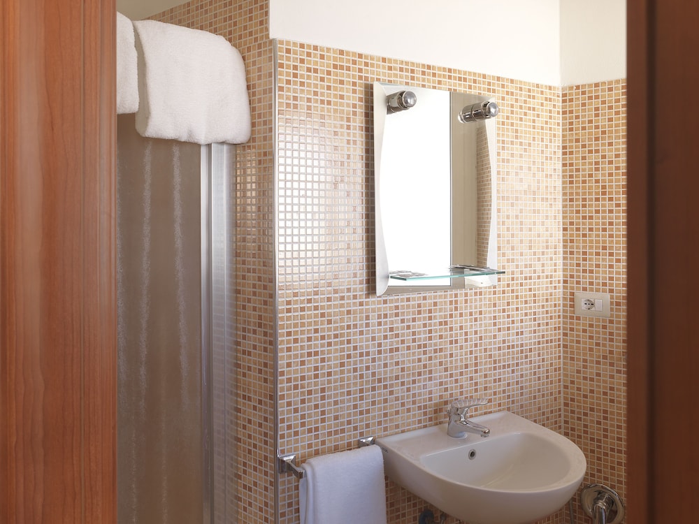 Hotel Arco Romana 19/20