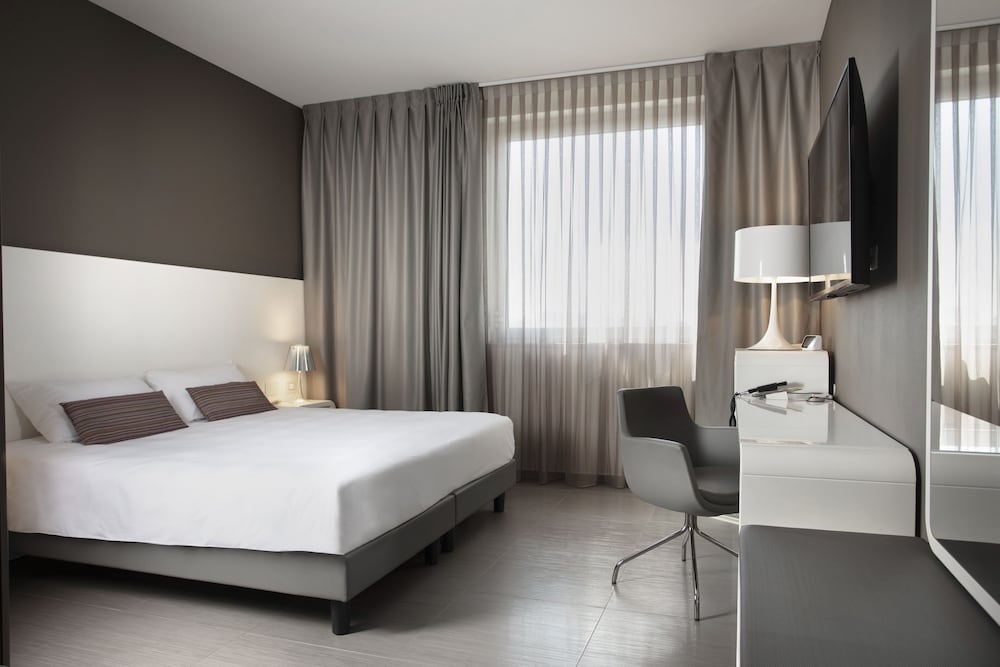 COMFORT, DOUBLE OR TWIN BED