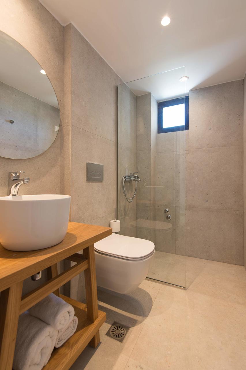 Nami Hotel & Suites 155/156