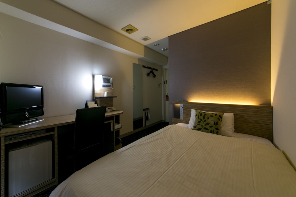 Semi Room, Single, Semi Double Bed