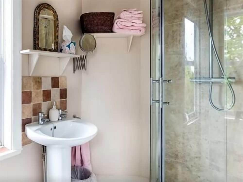 St Anne's B&B 44/45