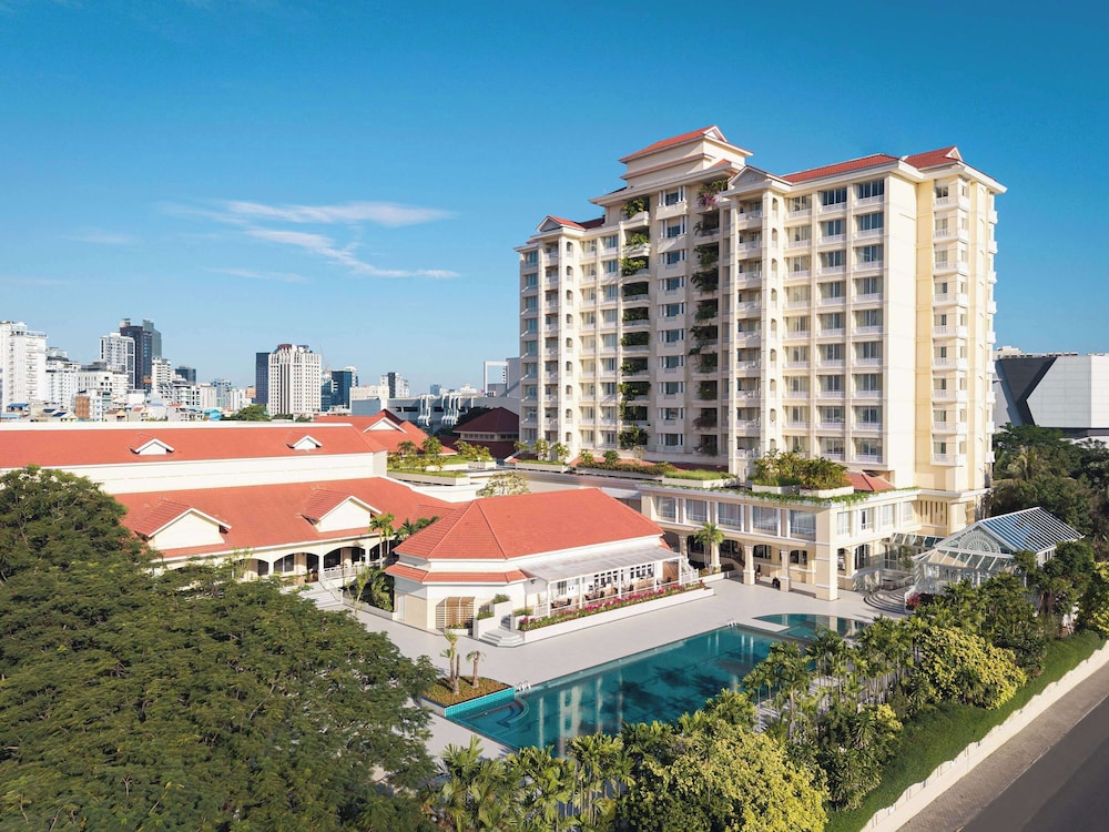 Sofitel Phnom Penh Phokeethra Hotel 4/76