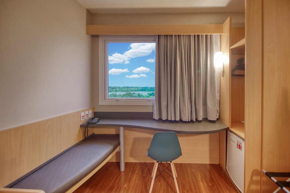 Hus Hotel Dourados 40/50