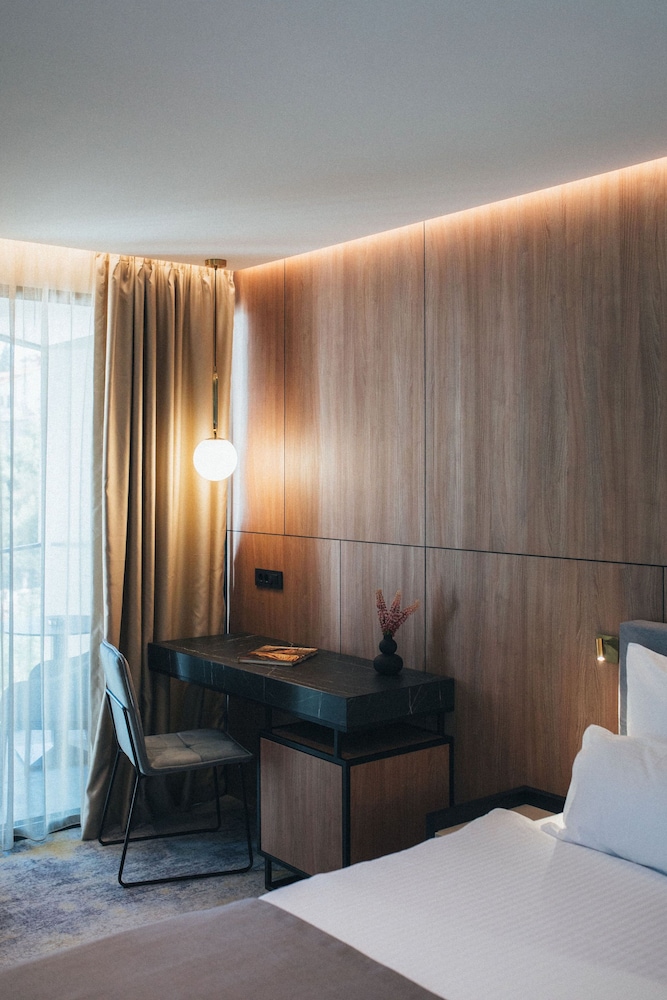 City Hotel Dubrovnik 12/27