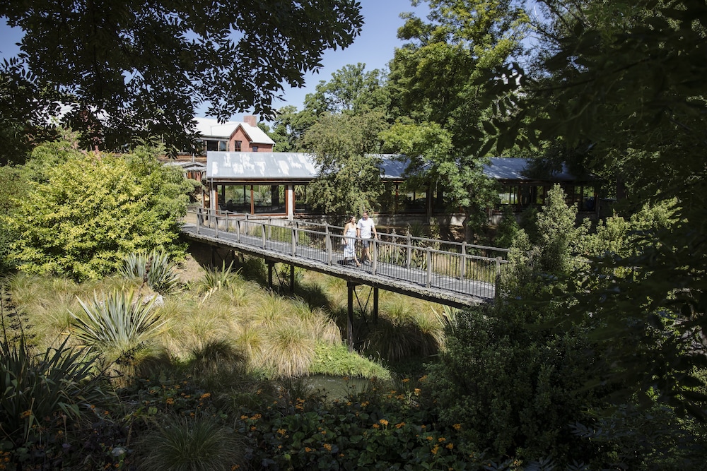 Millbrook Resort 2/50