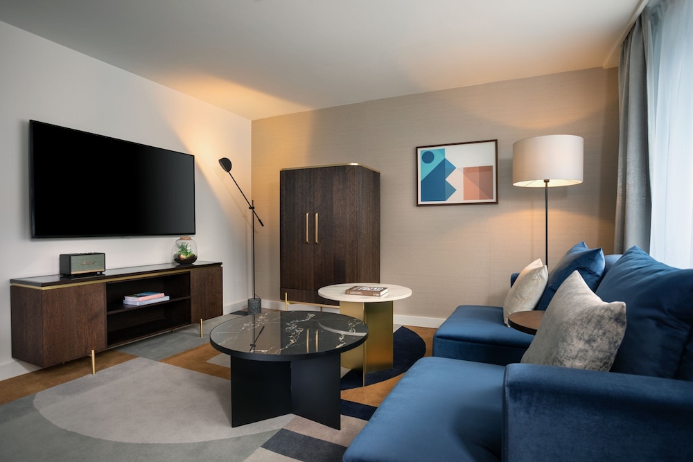 Neues Schloss Privat Hotel Zurich 17/31