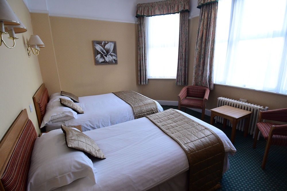 Trouville Hotel 35/76