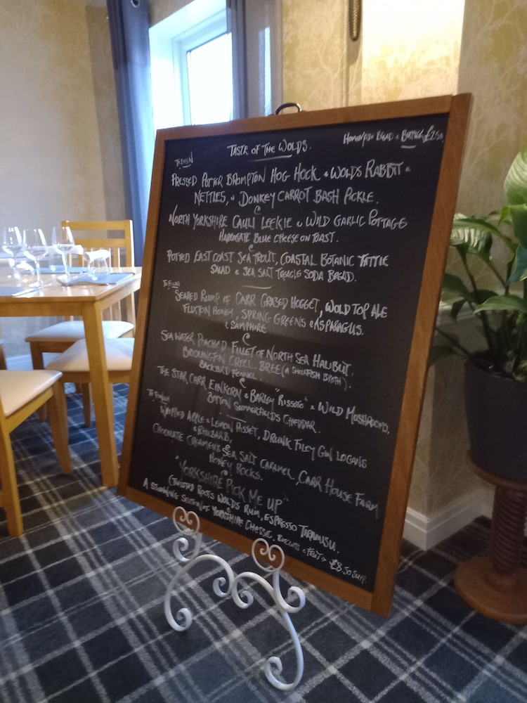 Orchard Lodge 4/48