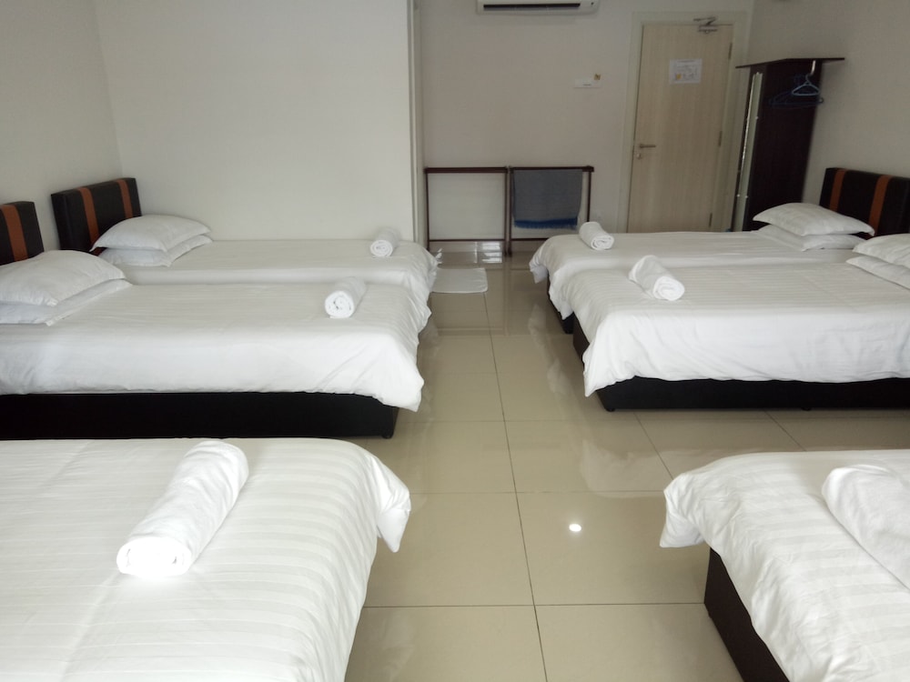 Hotel Mutiara KGMMB by ZUZU 30/53
