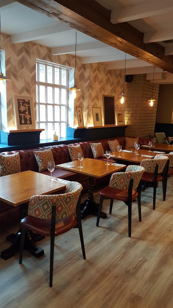 Premier Inn Wirral (Greasby) 23/37