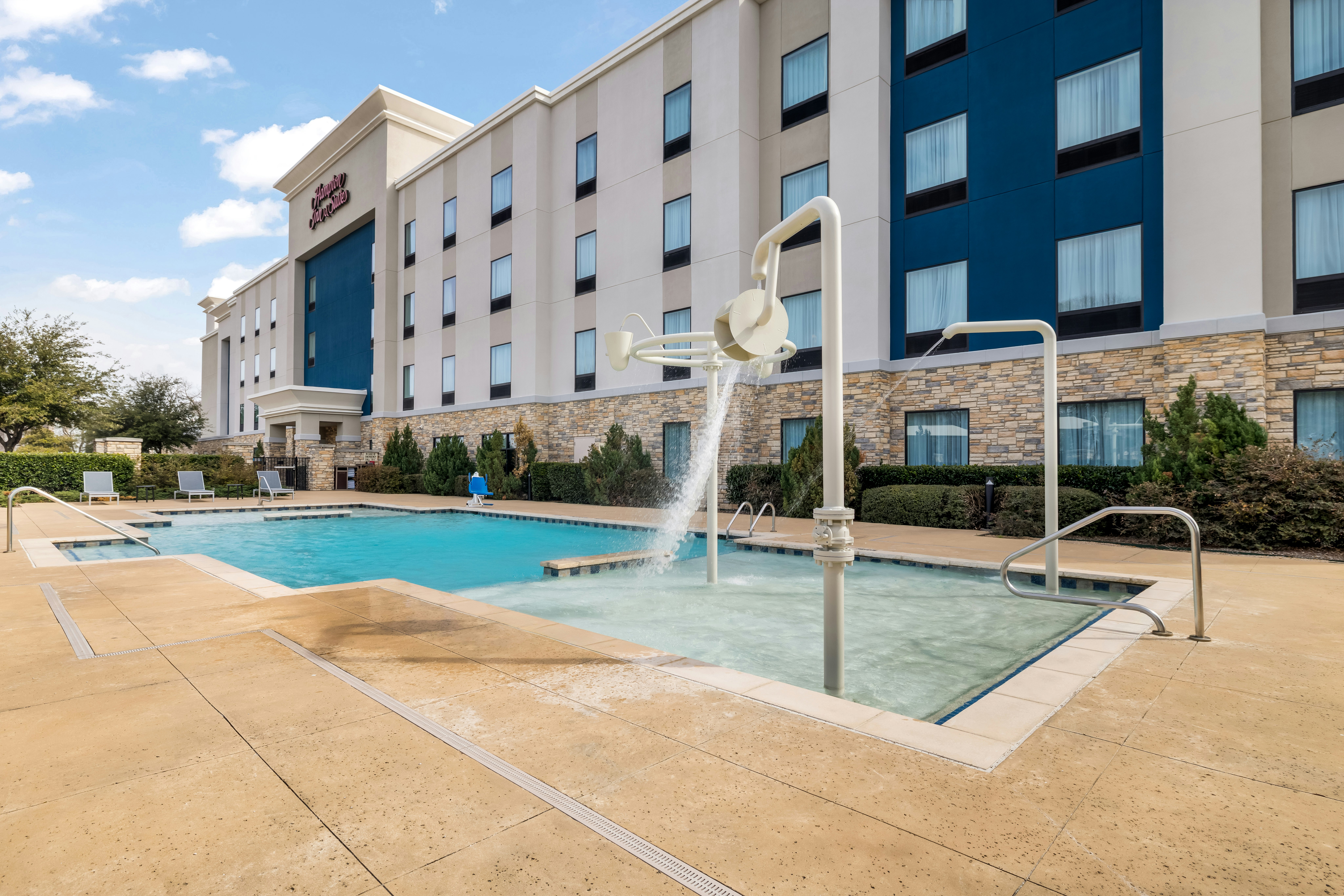 Hampton Inn Suites Dallas Plano East Tx 74/76