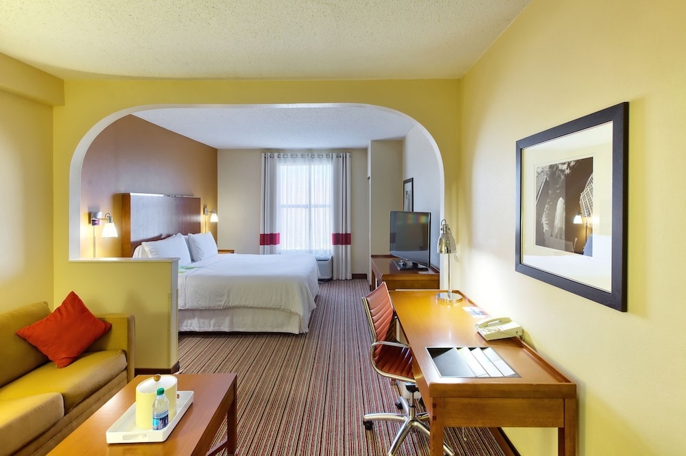 Four Points by Sheraton Charlotte - Pineville 13/24