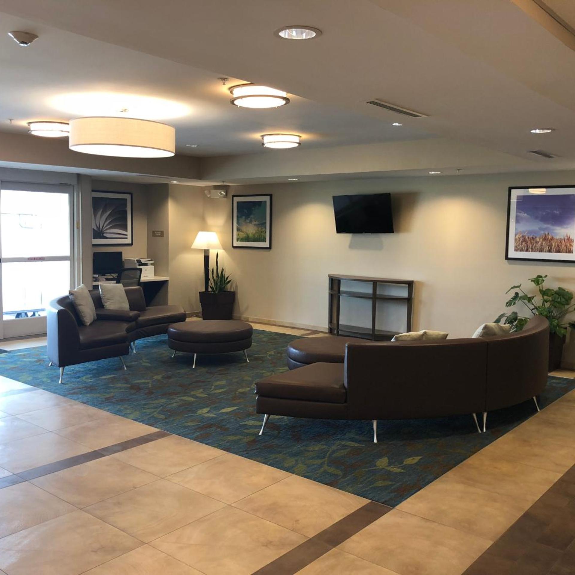 CANDLEWOOD SUITES EL DORADO 21/25