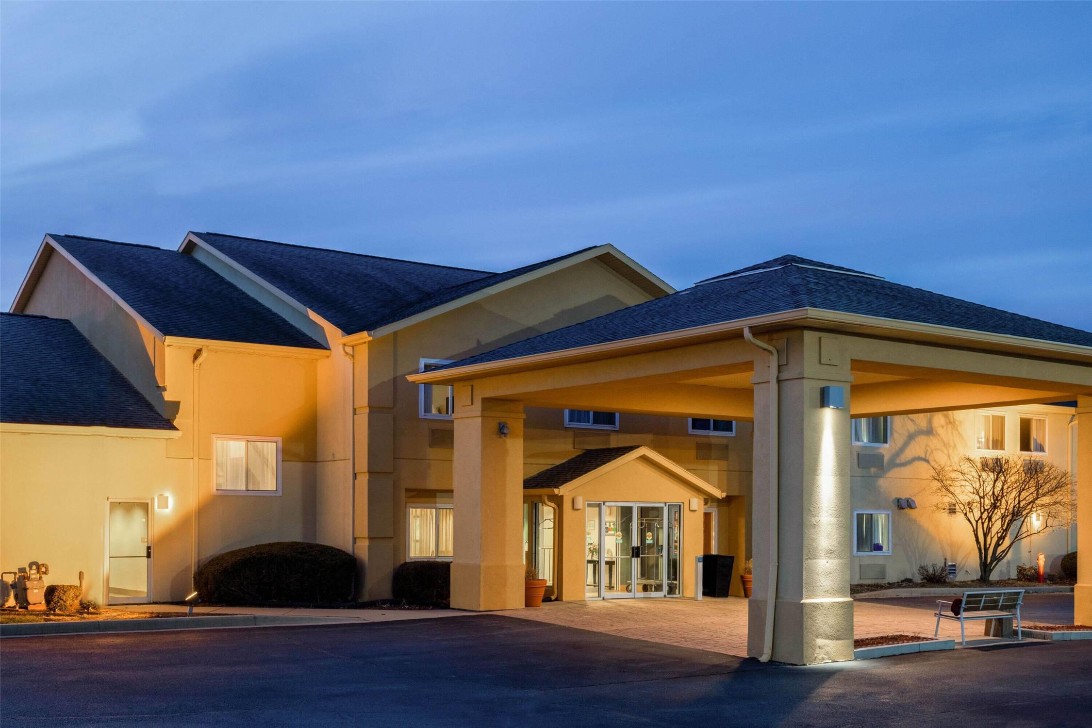 AmericInn by Wyndham Frankfort IN 4/38