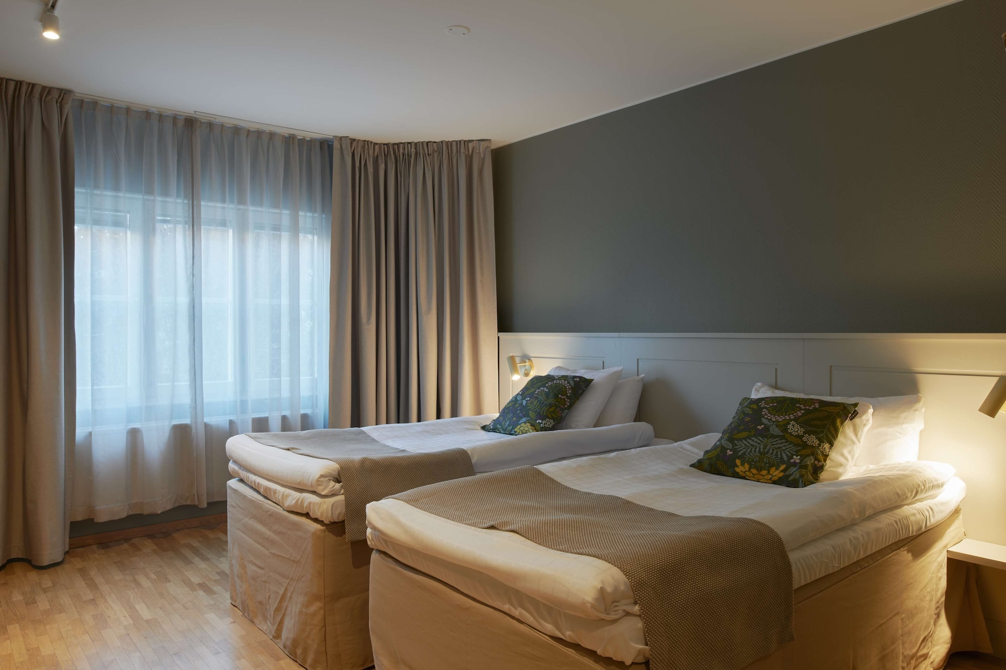 غرفة قياسية بسريرين منفصلين، Best Western Hotel Danderyd 4/10