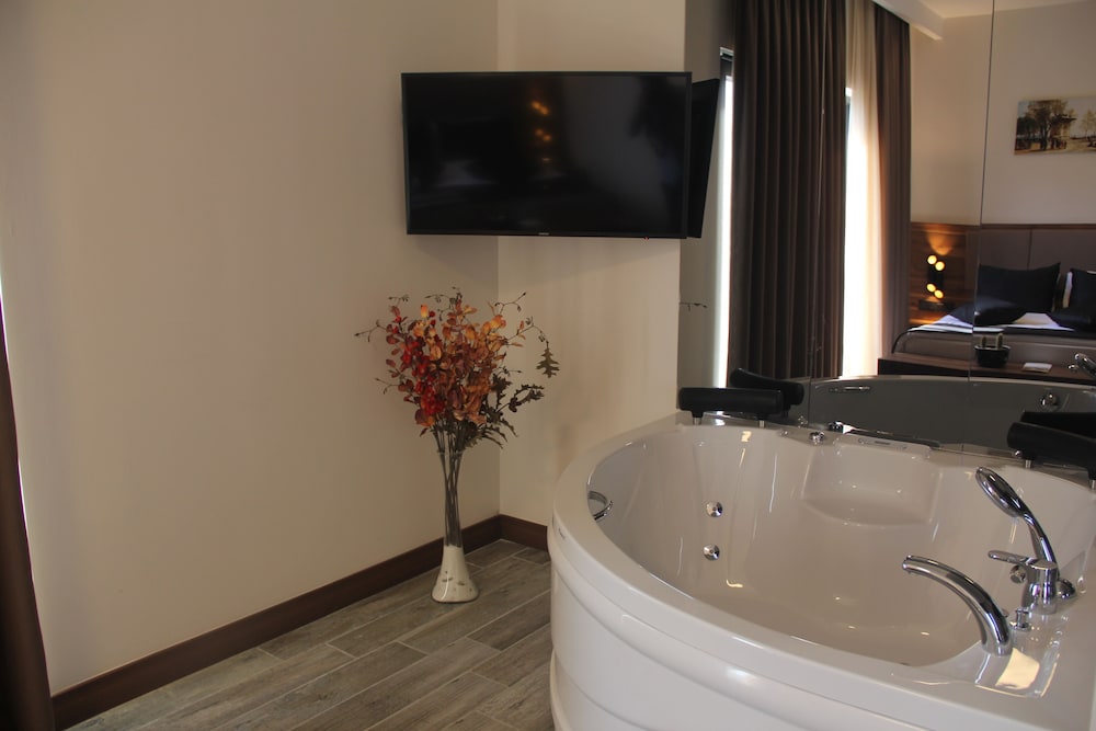 Mari Suites Hotel 28/63
