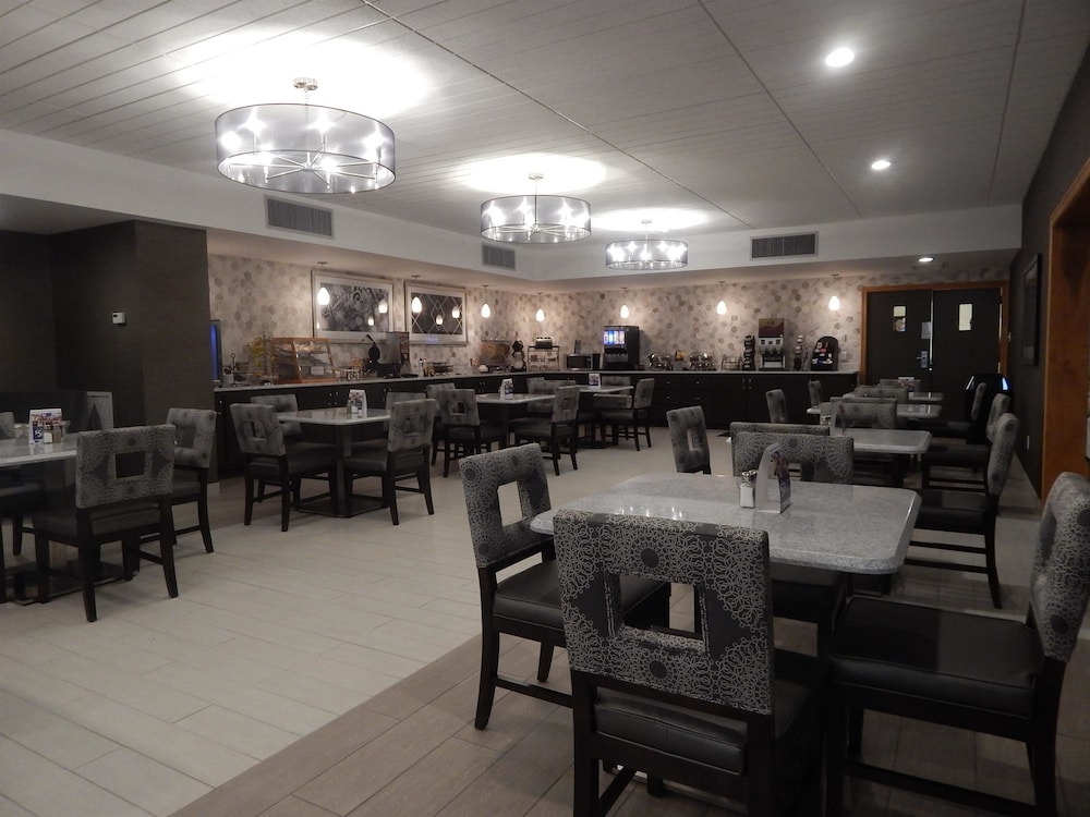 Best Western Plus Bradford Inn 33/38