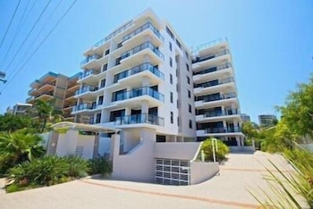 Kings Row Holiday Apartments 2/48