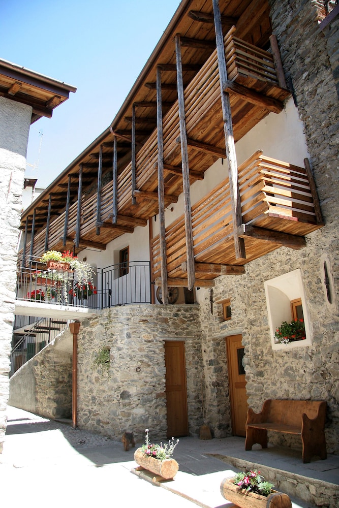Ostello Del Castello Tirano 4/50