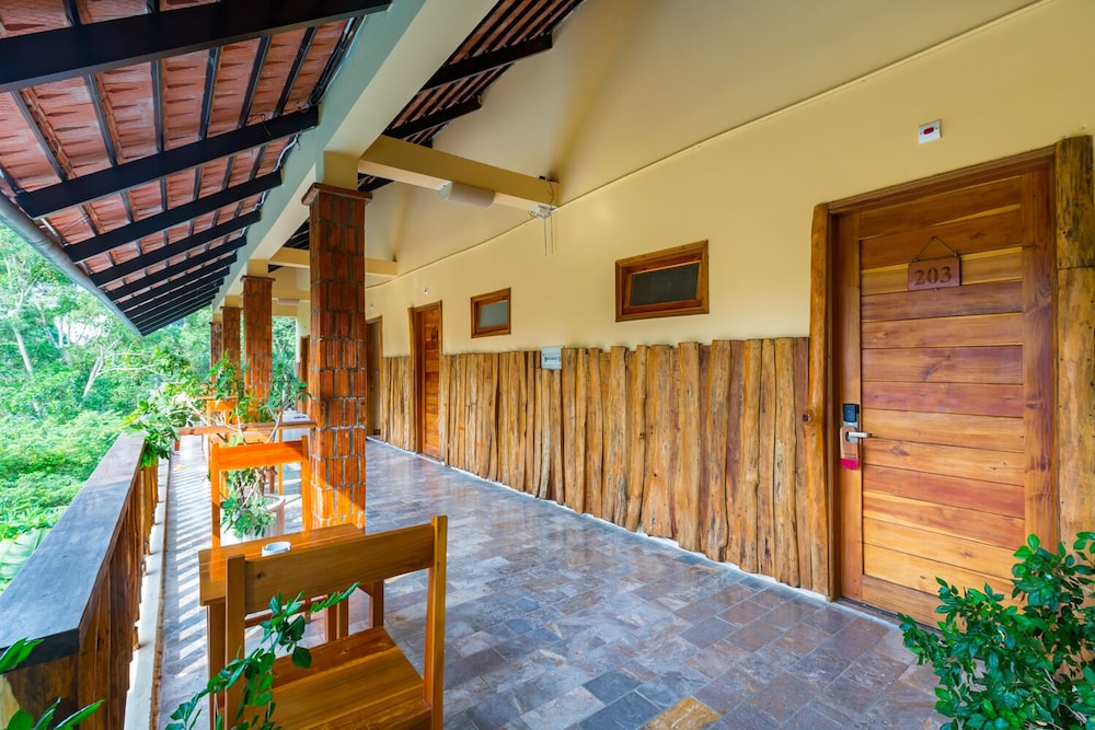 Bauhinia Resort 10/50