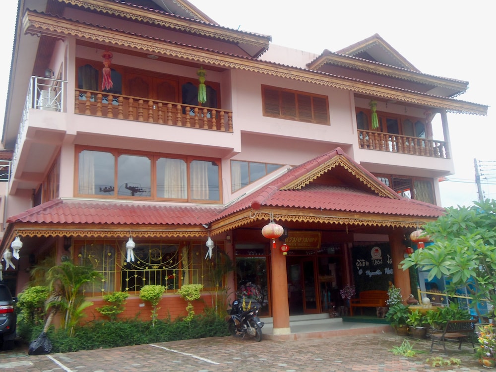 Ngamta Hotel 2/65