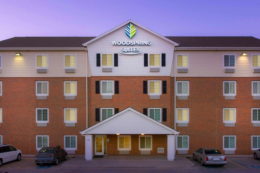 WoodSpring Suites Omaha Bellevue 2/17