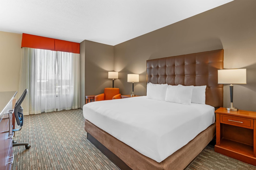 ROOM, KING BED, LARGE, HIGH FLOOR