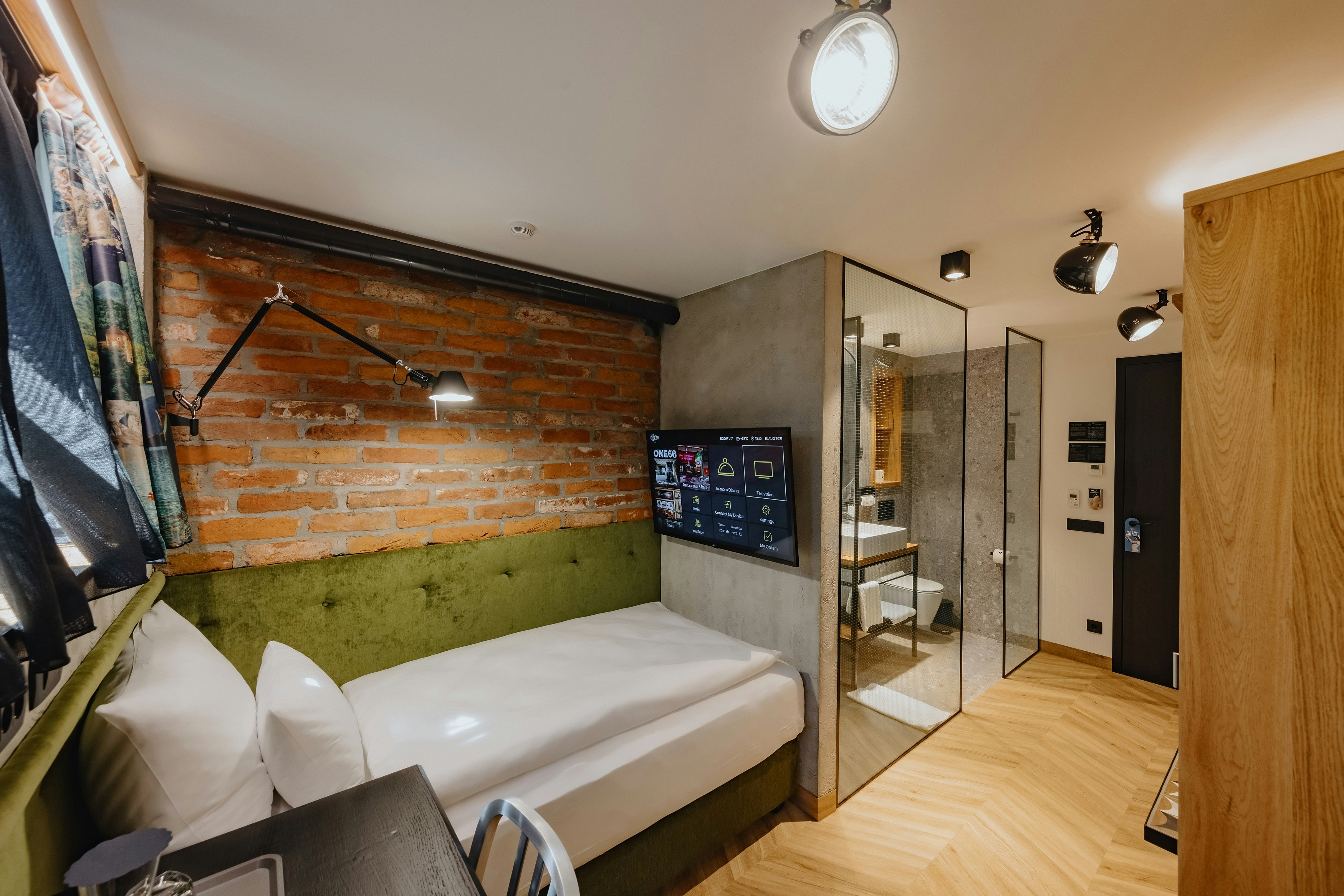 One66 Hotel 6/11