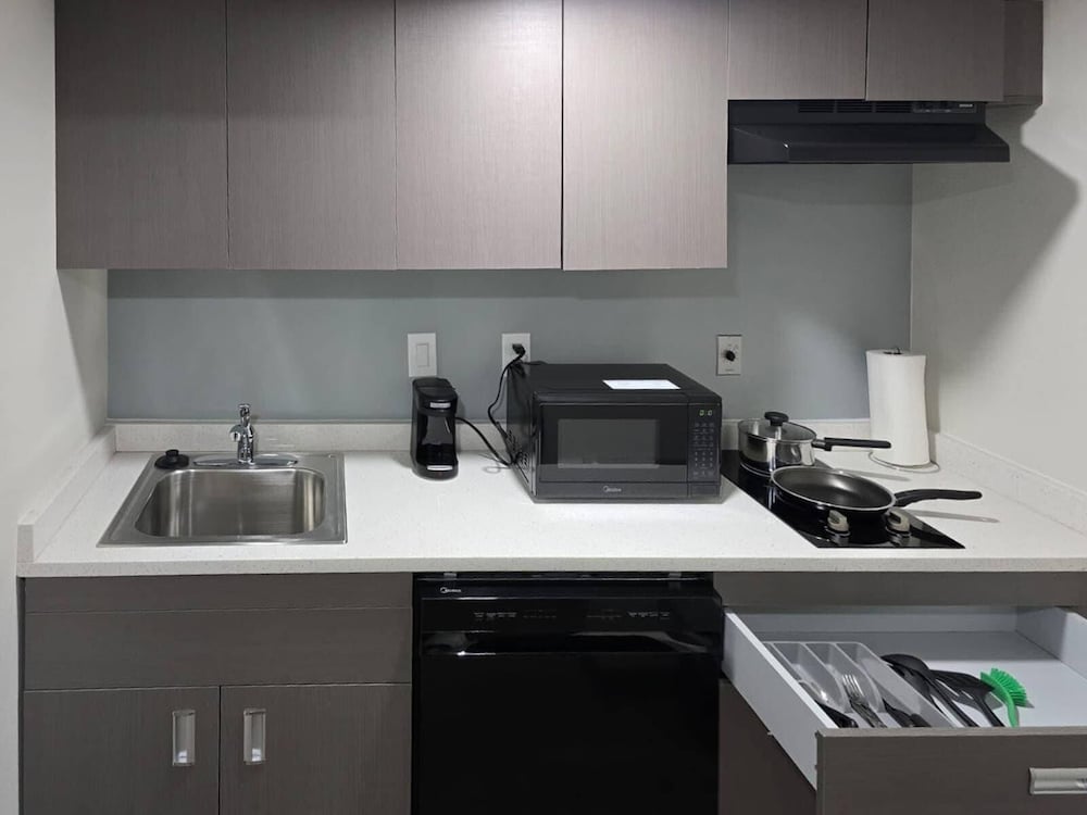 Comfort Inn & Suites Prince George - Fort Lee 53/60