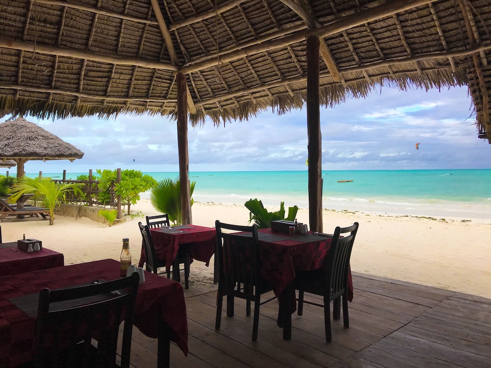 Jambiani White Sands Beach Bungalows 45/68