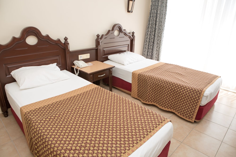 Kahya Hotel 11/57