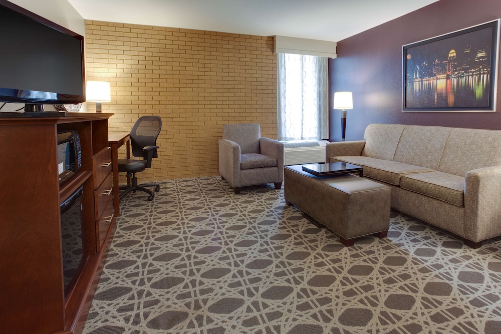 Drury Inn and Suites Louisville East 25/40