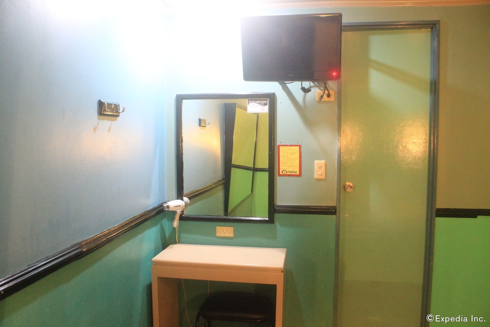 Halina Drive Inn Hotels - Sta Mesa 8/15