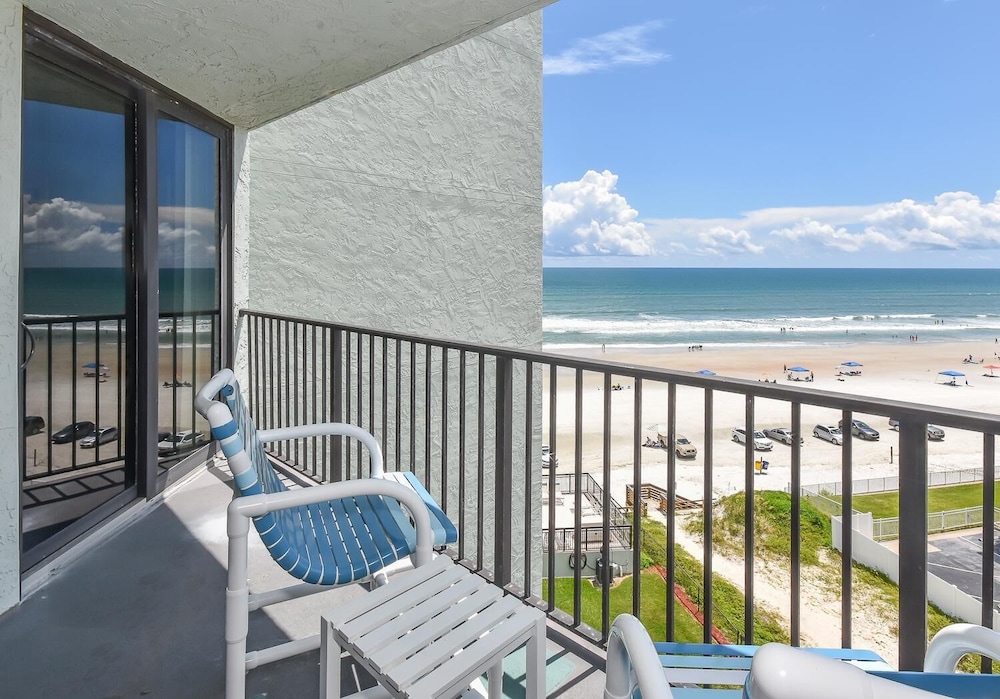 Ocean Trillium Suites 42/50