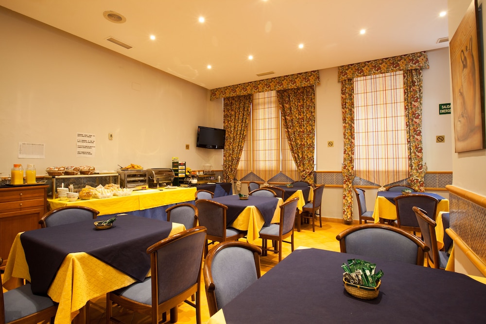 Don Paco Hotel 27/30