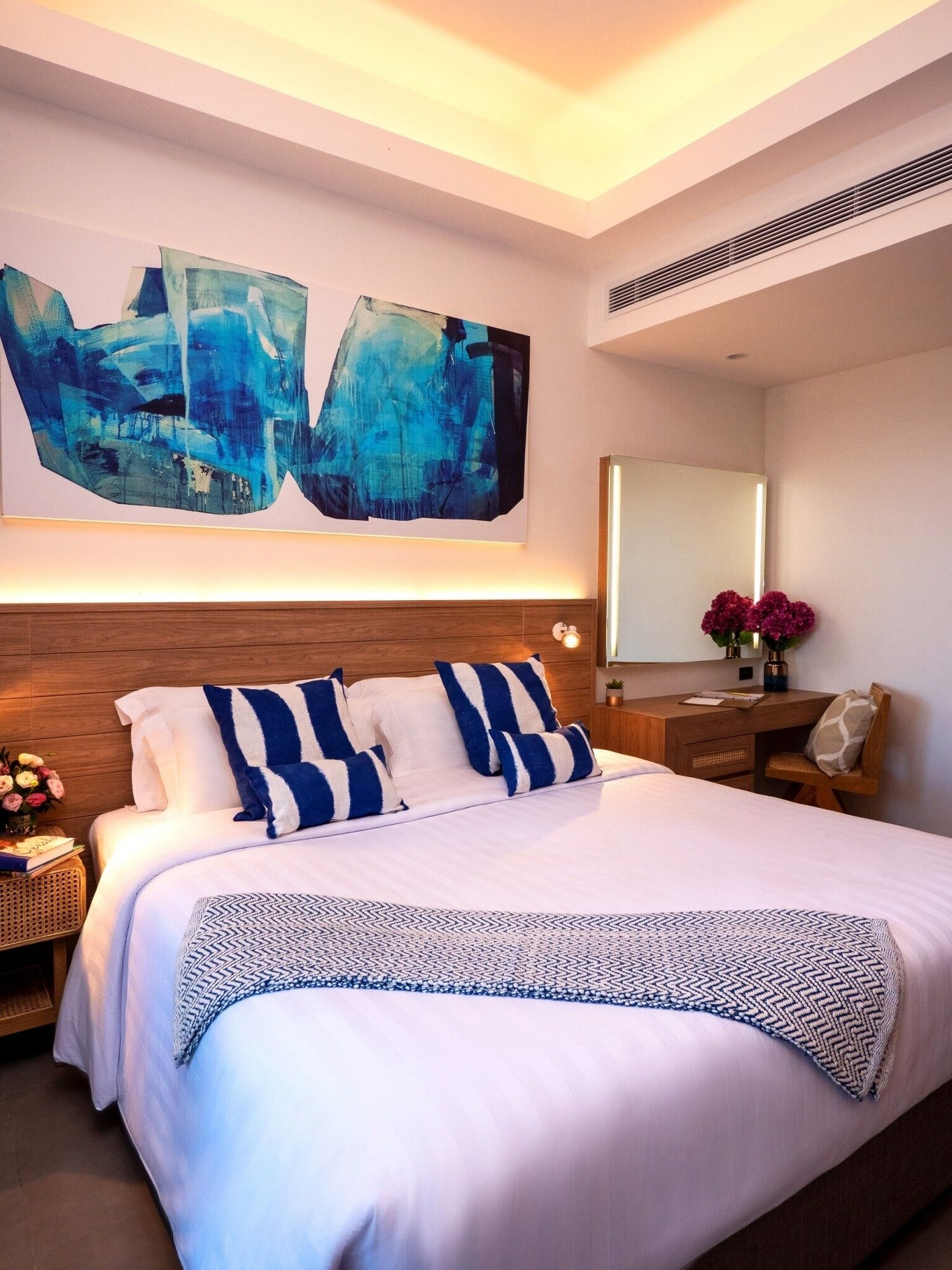 Sanctuary, Deluxe, King Bed