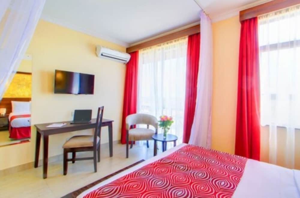 Vittoria Suites 25/50