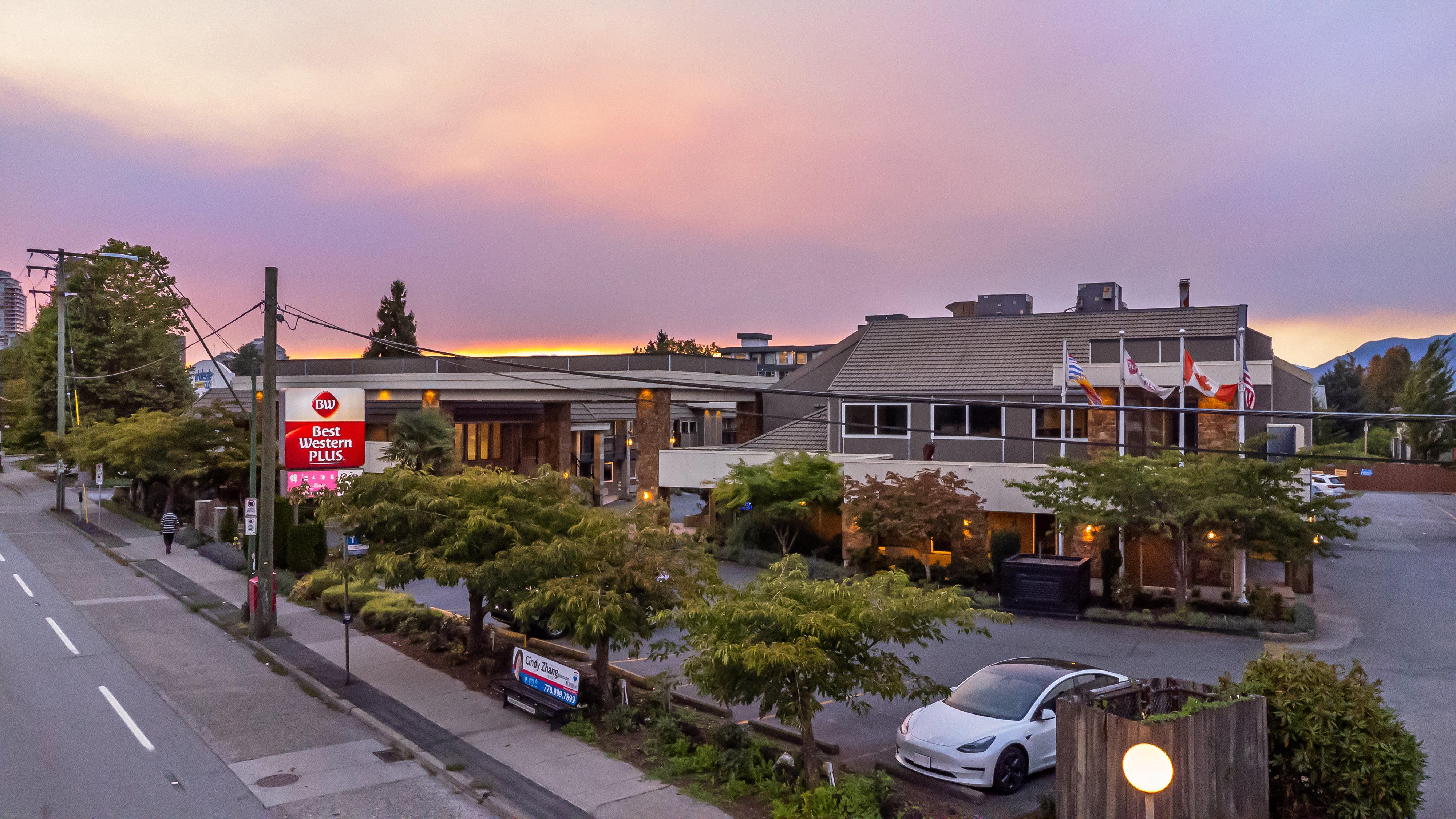 Best Western Plus Burnaby Hotel 6/76