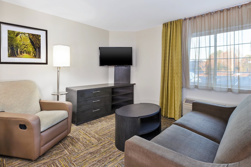 Candlewood Suites Huntersville Lake Norman Area 41/69