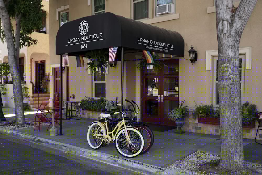 Urban Boutique Hotel 54/82
