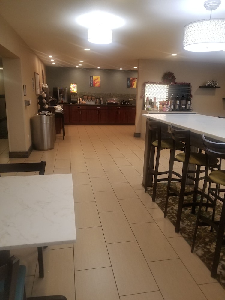 Best Western Long Beach Inn 28/53